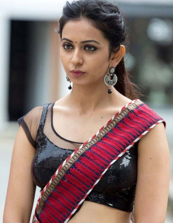 rakul preet singh,tollywood heroine,injury,leg injury,neck injury,rakul post  రకుల్ కేం కాలేదు....!!